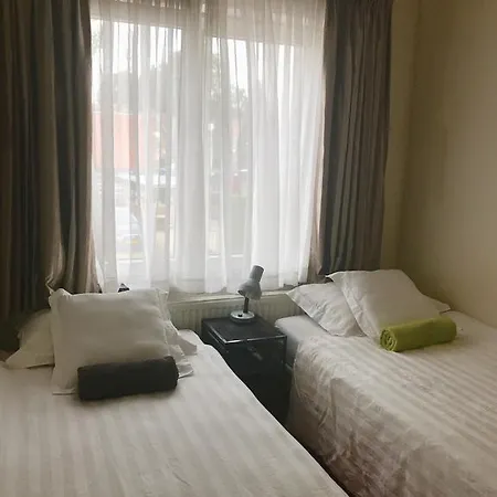 Hotel Amby Family House